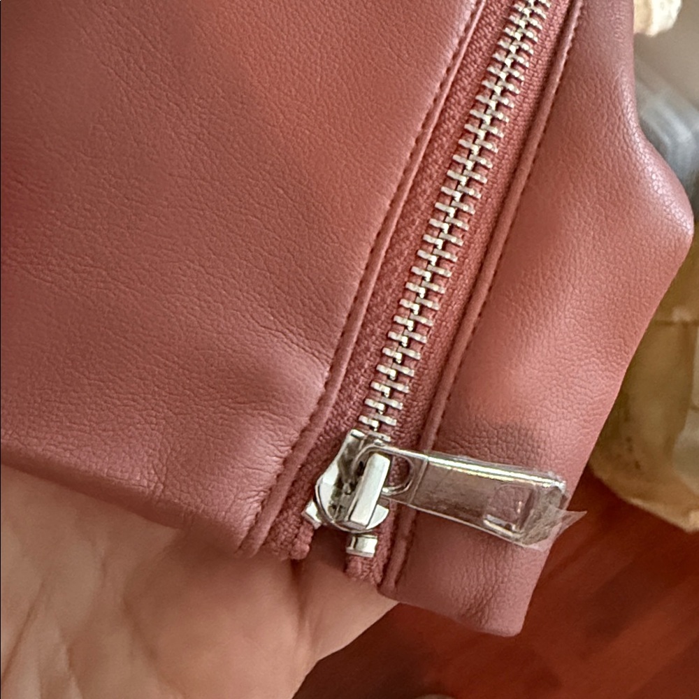 Eloquii faux leather jacket size 18-20 mauve pink color like new - Picture 5 of 6